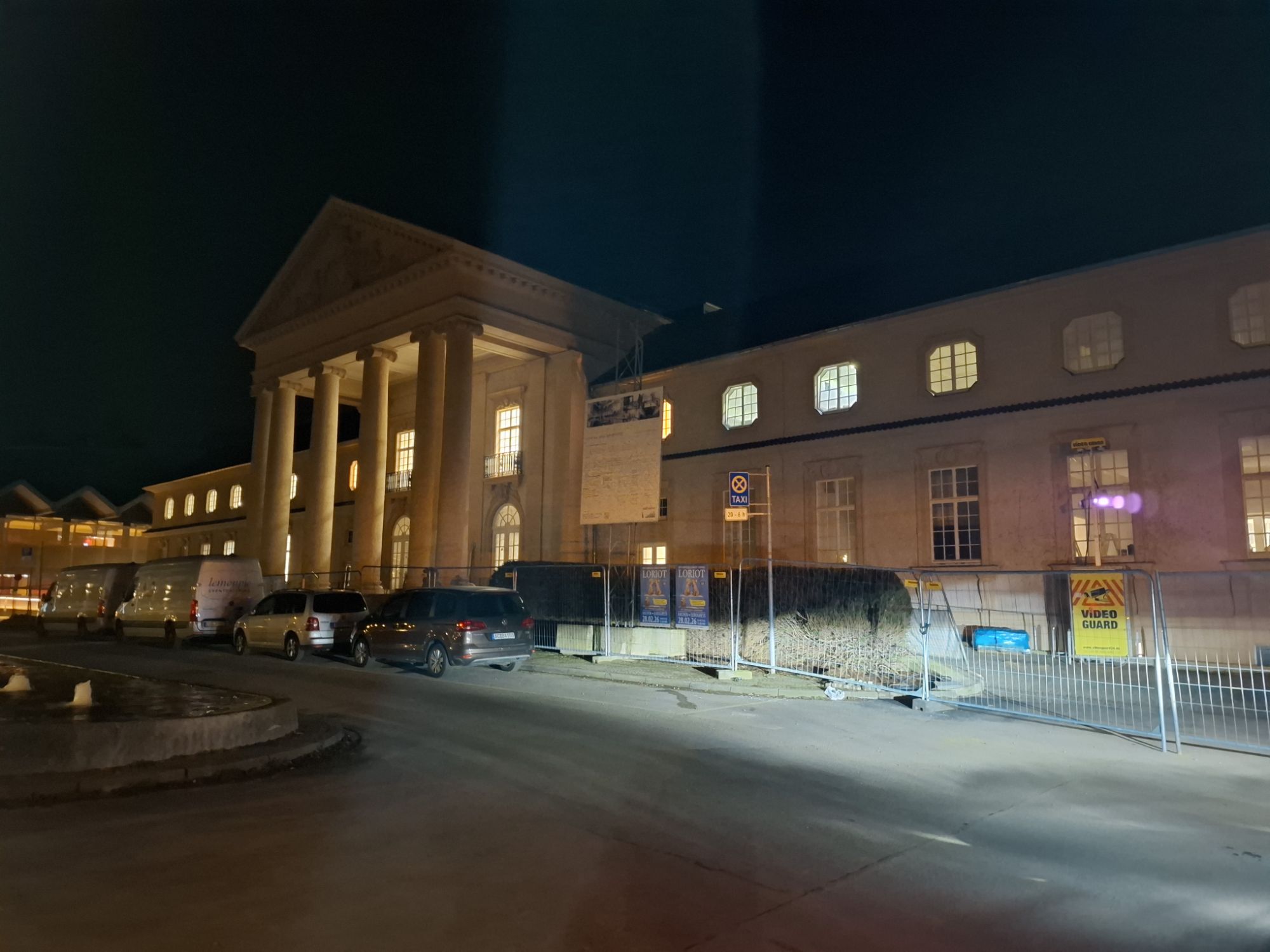 Aachen: Die Stadt, in der die Bagger niemals schlafen 🏗️🥨