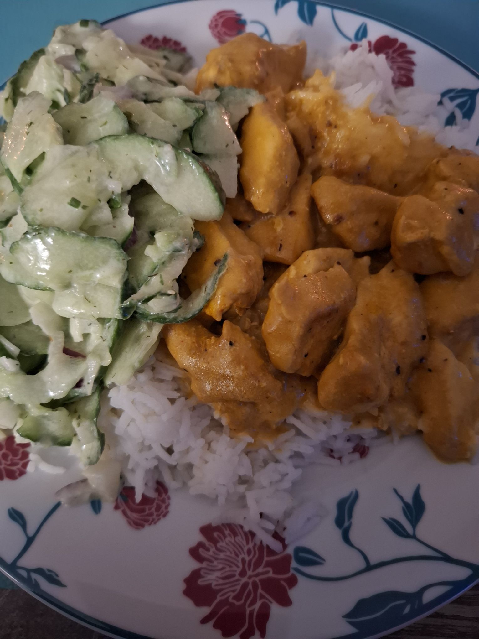 Reis & Geschnetzeltes: Das Geräusch, das den Abend einläutet