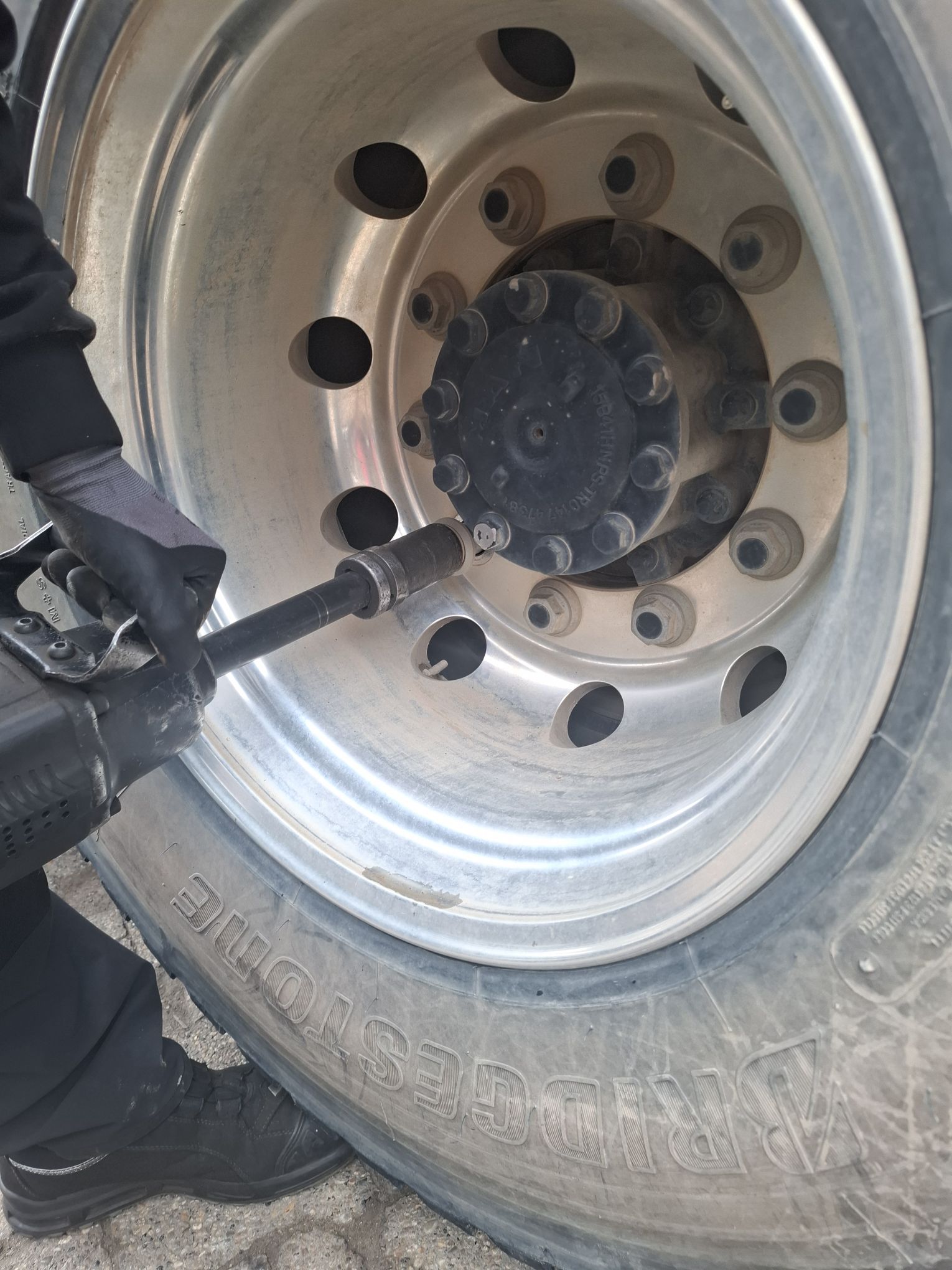 Gute LKW-Reifen & perfekter Service sind wichtig! 🚛⚙️