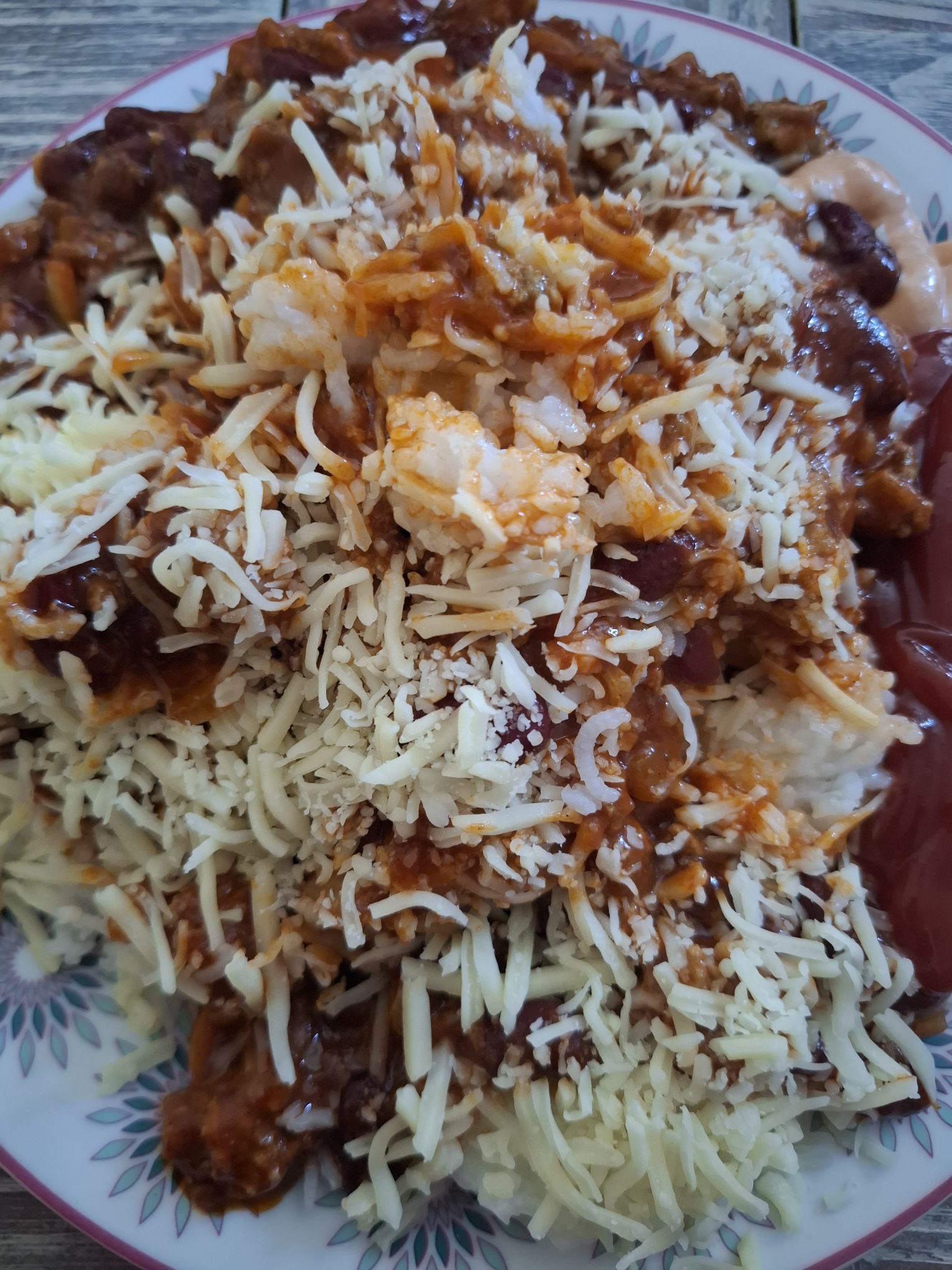 Reis mit Chili Con Carne zum Sommerwetter – Deftig, würzig & genau richtig ☀️🌶️