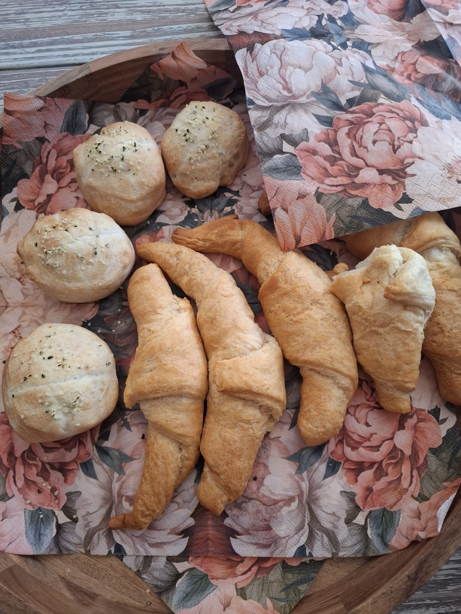 Brötchen & Croissants zum Frühstück am Sonntag – Genuss, der das Wochenende abrundet